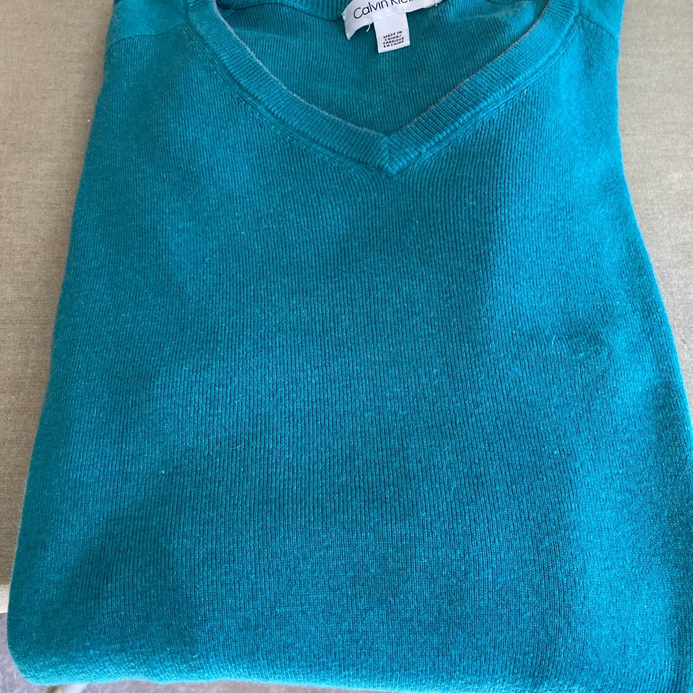 Calvin Klein Men's V-Neck Sweater in Teal Blue